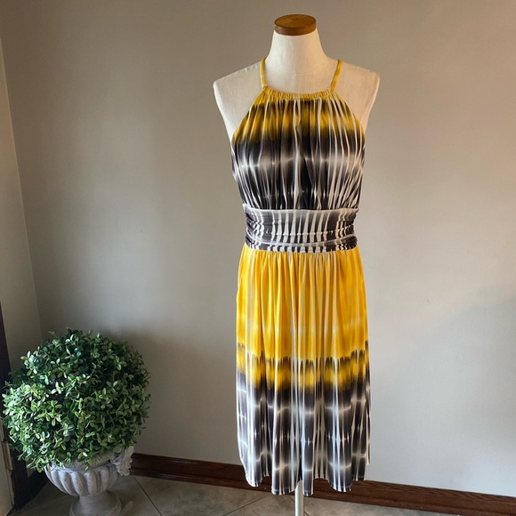 🌹Maggy London woman’s dress halter tie dye yellow, white, grey drawstring neck - Picture 1 of 13